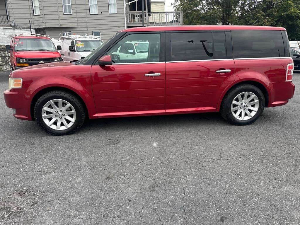 Used 2009 Ford Flex SEL image 2