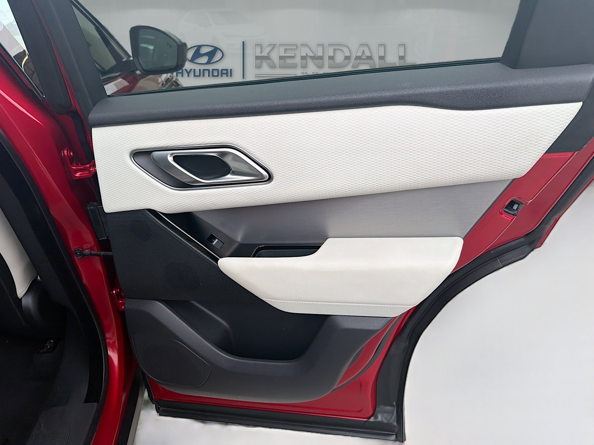 Used 2022 Land Rover Range Rover Velar R-Dynamic S AWD/4WD image 28