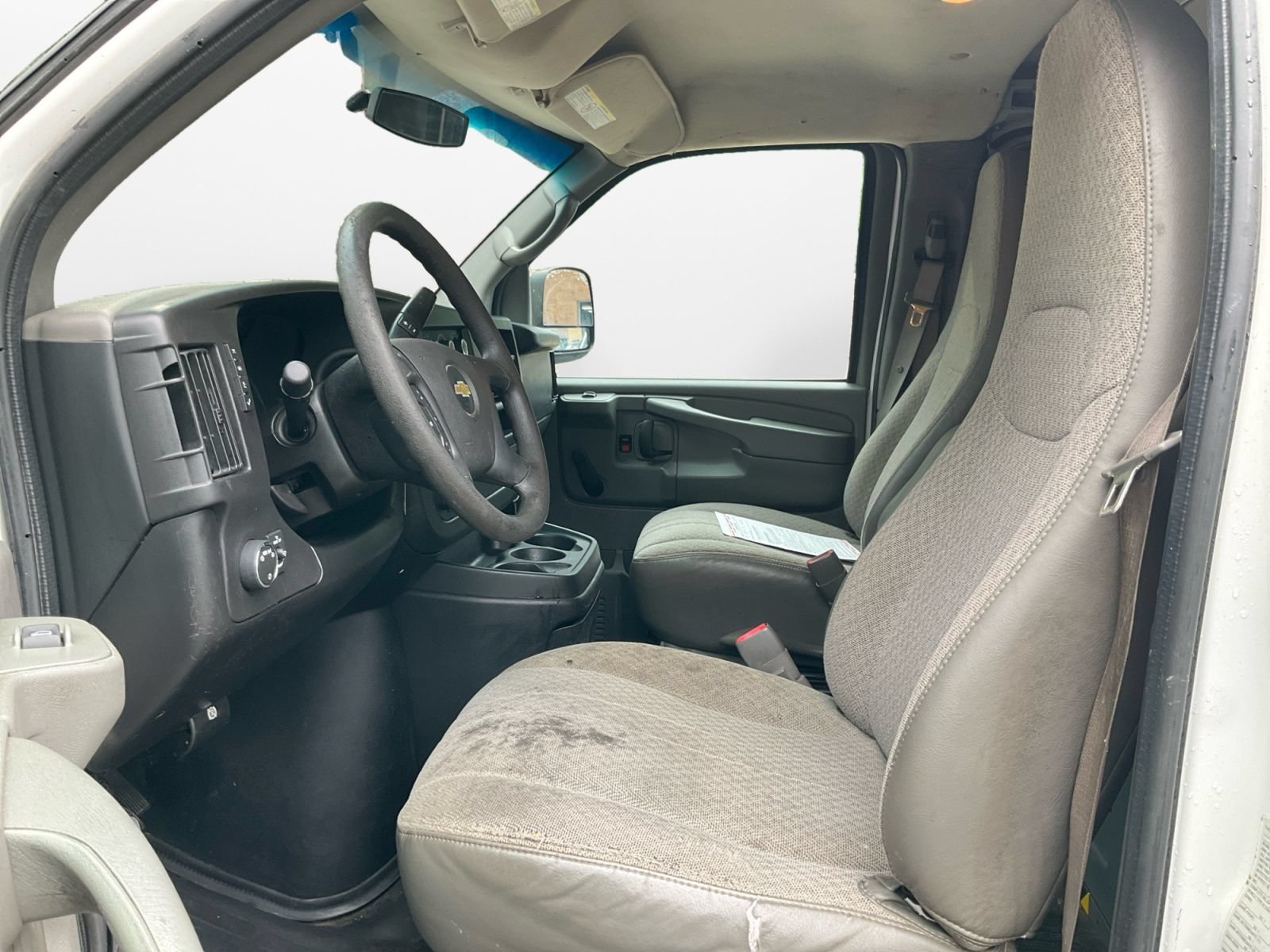 Used 2013 Chevrolet Express 3500 RWD image 9