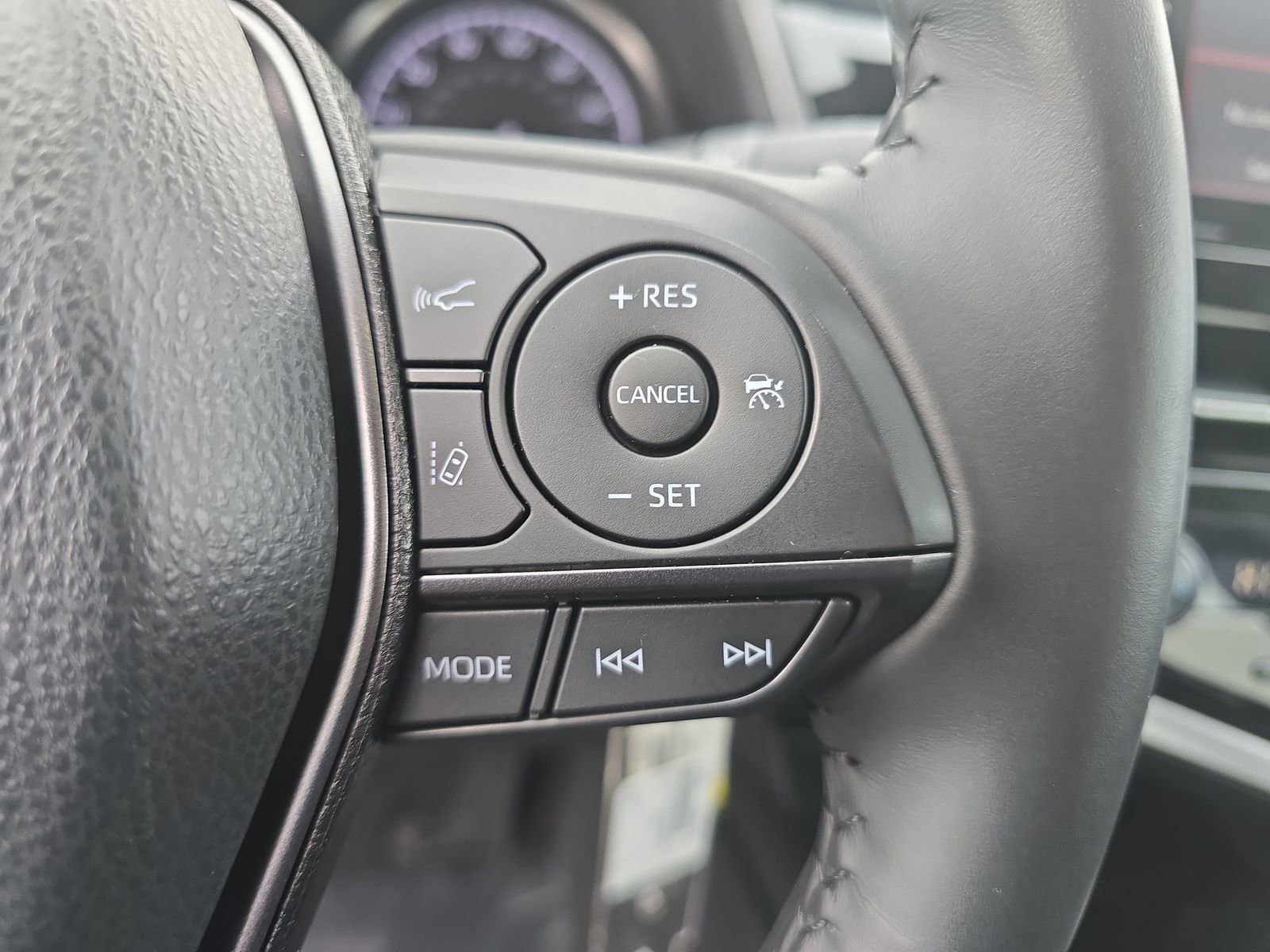 Used 2024 Toyota Camry SE image 22