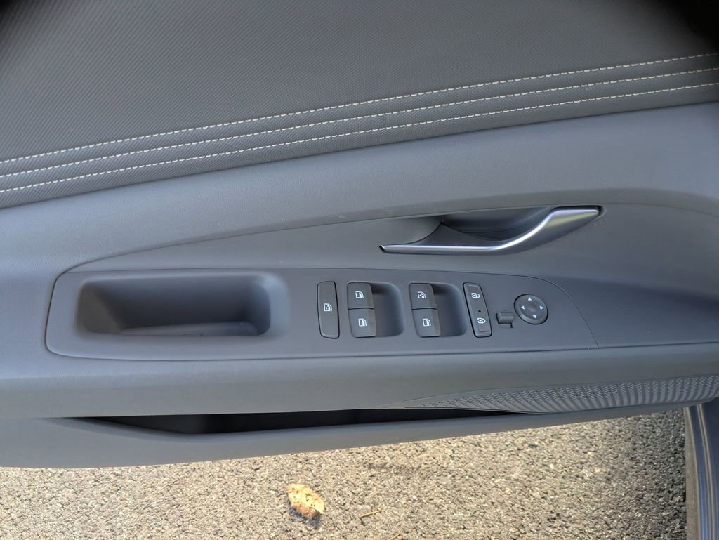 Certified 2023 Hyundai Elantra SEL w/ Convenience Package image 10