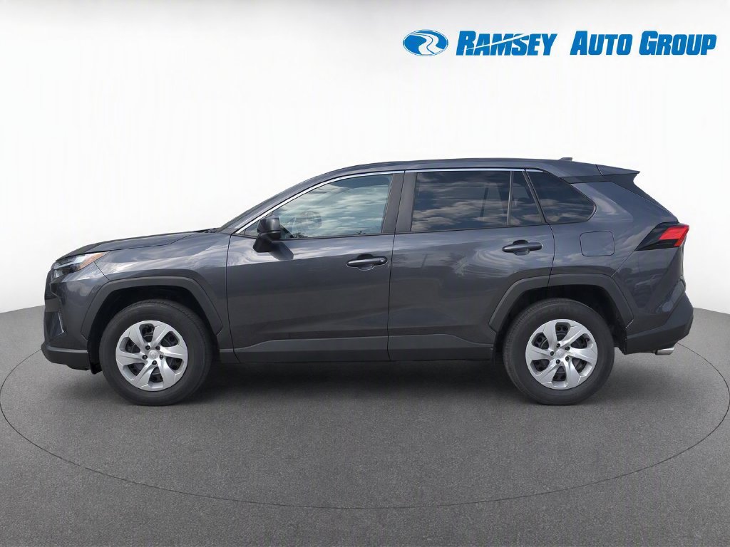 Used 2023 Toyota RAV4 LE AWD/4WD image 6