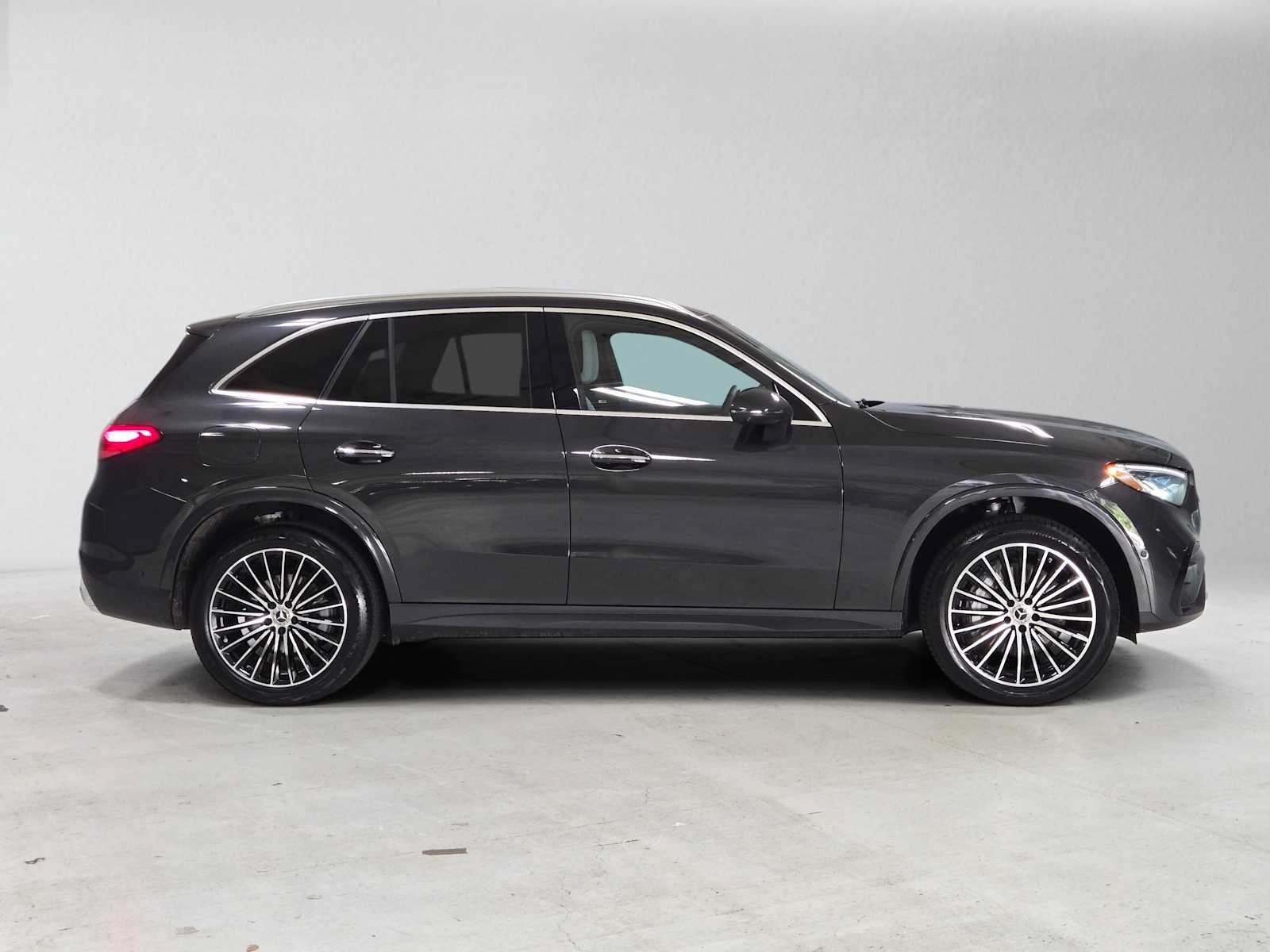 Certified 2026 Mercedes-Benz GLC 300 4MATIC image 2