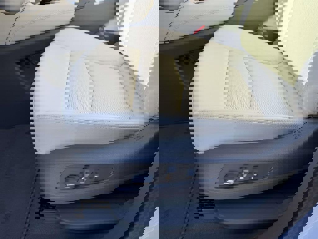 New 2026 Cadillac XT5 Premium Luxury w/ Driver Assist Package image 15