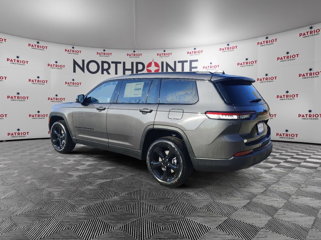 New 2025 Jeep Grand Cherokee L Limited w/ Black Appearance Package image 4