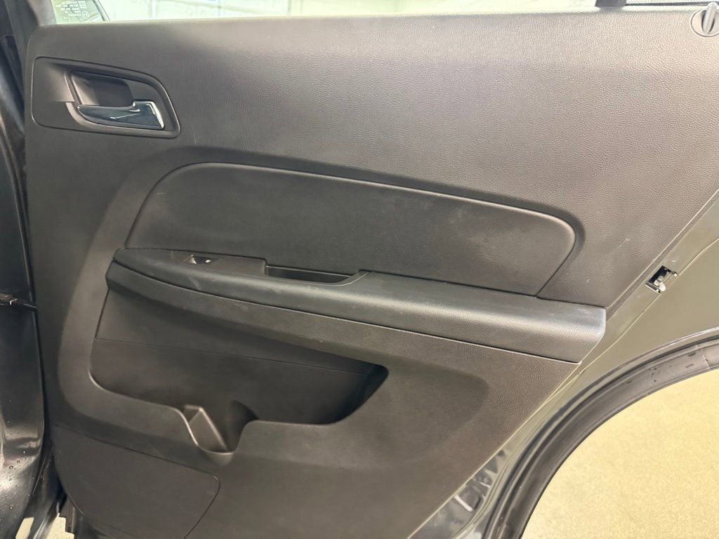 Used 2014 Chevrolet Equinox LS AWD/4WD image 24
