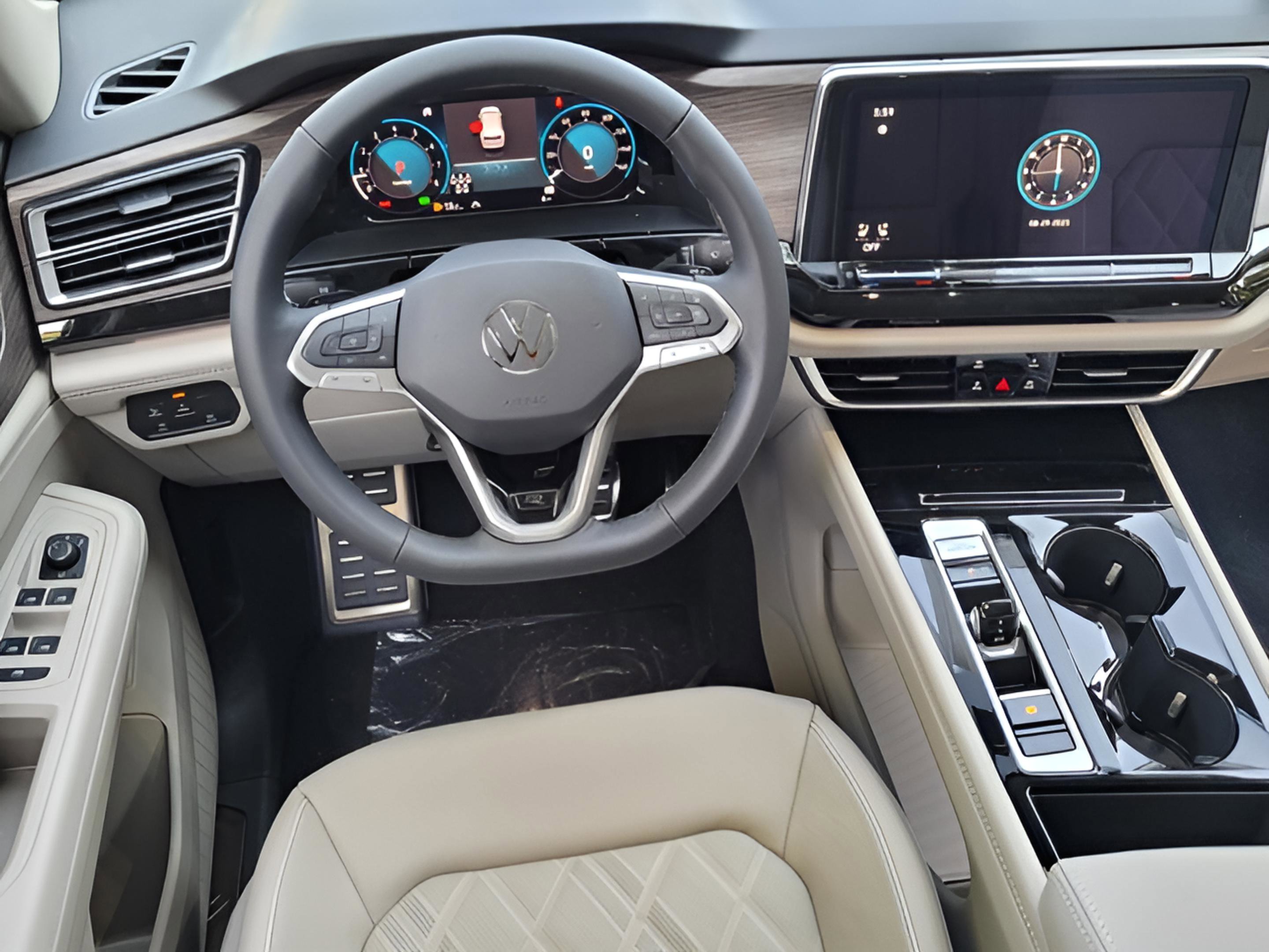 New 2026 Volkswagen Atlas SEL Premium R-Line image 11