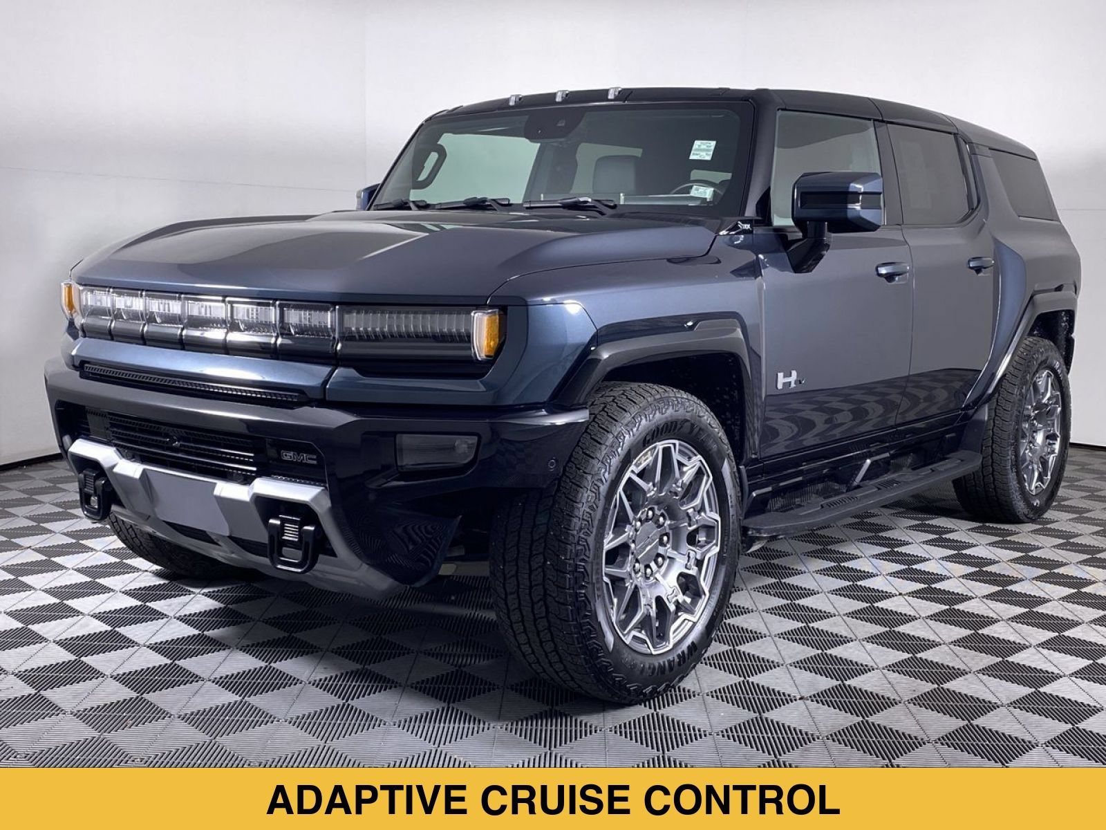 Certified 2025 GMC Hummer EV 3X AWD/4WD image 17