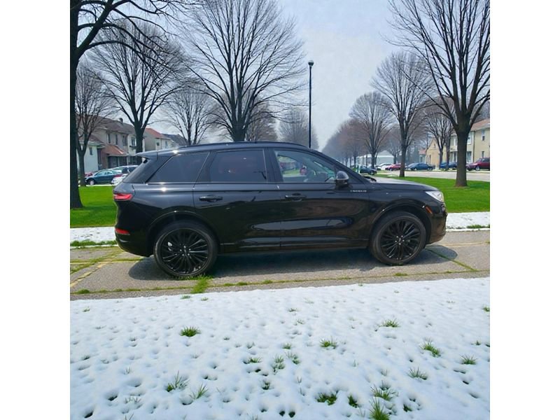 Used 2024 Lincoln Corsair Reserve w/ Equipment Group 201A image 3