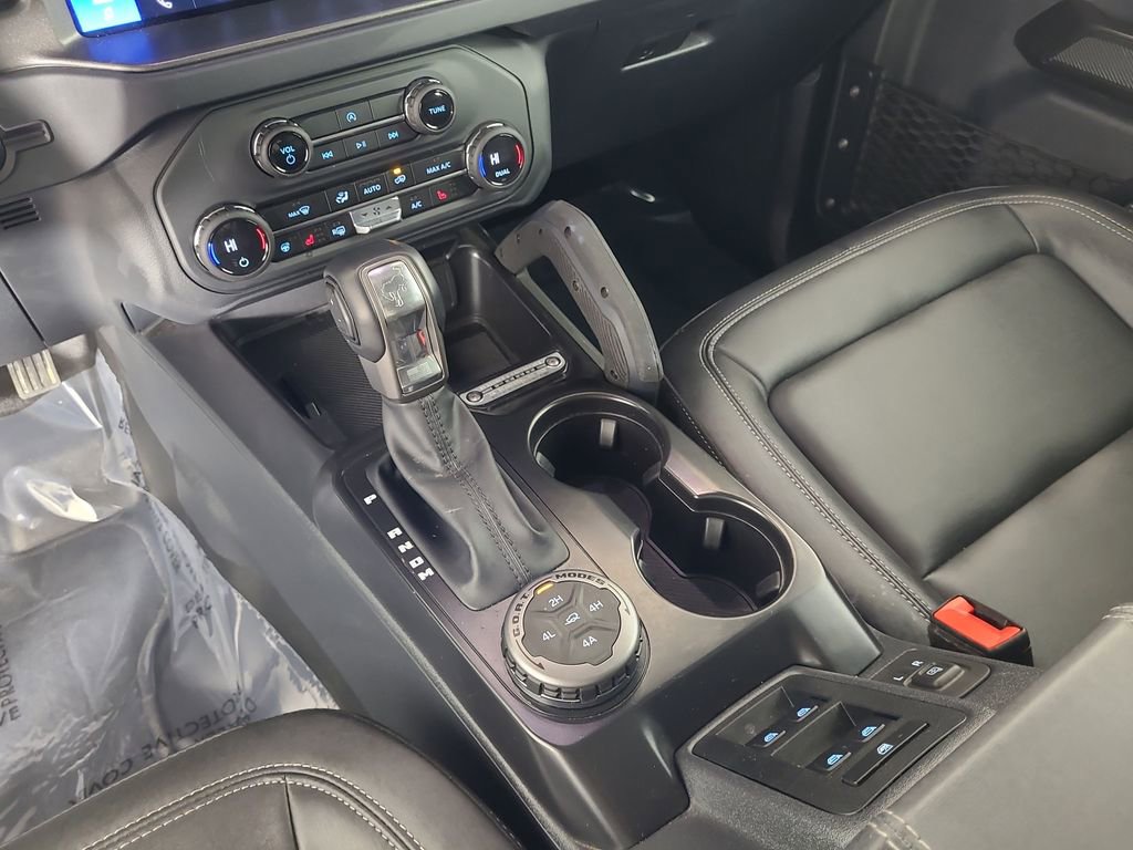 Used 2025 Ford Bronco Badlands AWD/4WD image 16