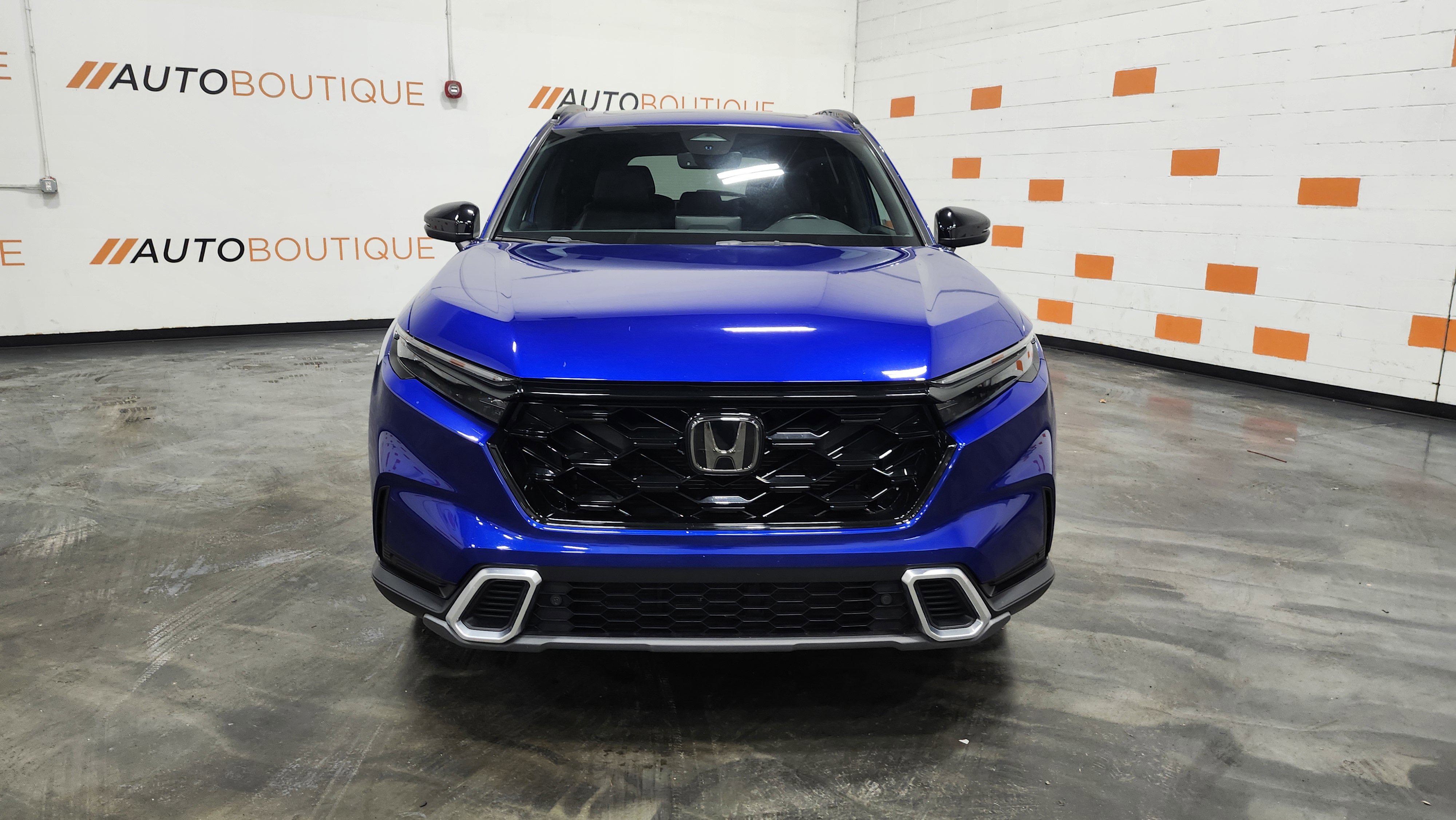 Used 2023 Honda CR-V Sport Touring image 2