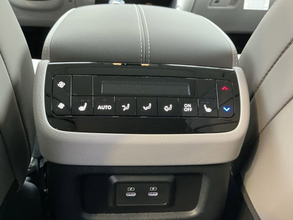 New 2026 INFINITI QX60 Luxe image 29