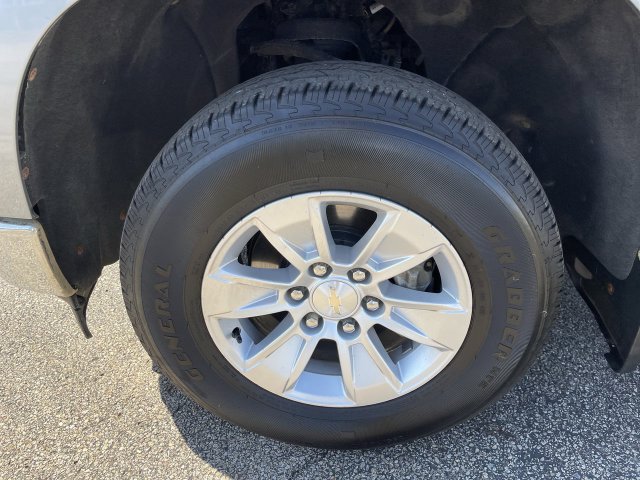 Used 2023 Chevrolet Silverado 1500 LT AWD/4WD image 10