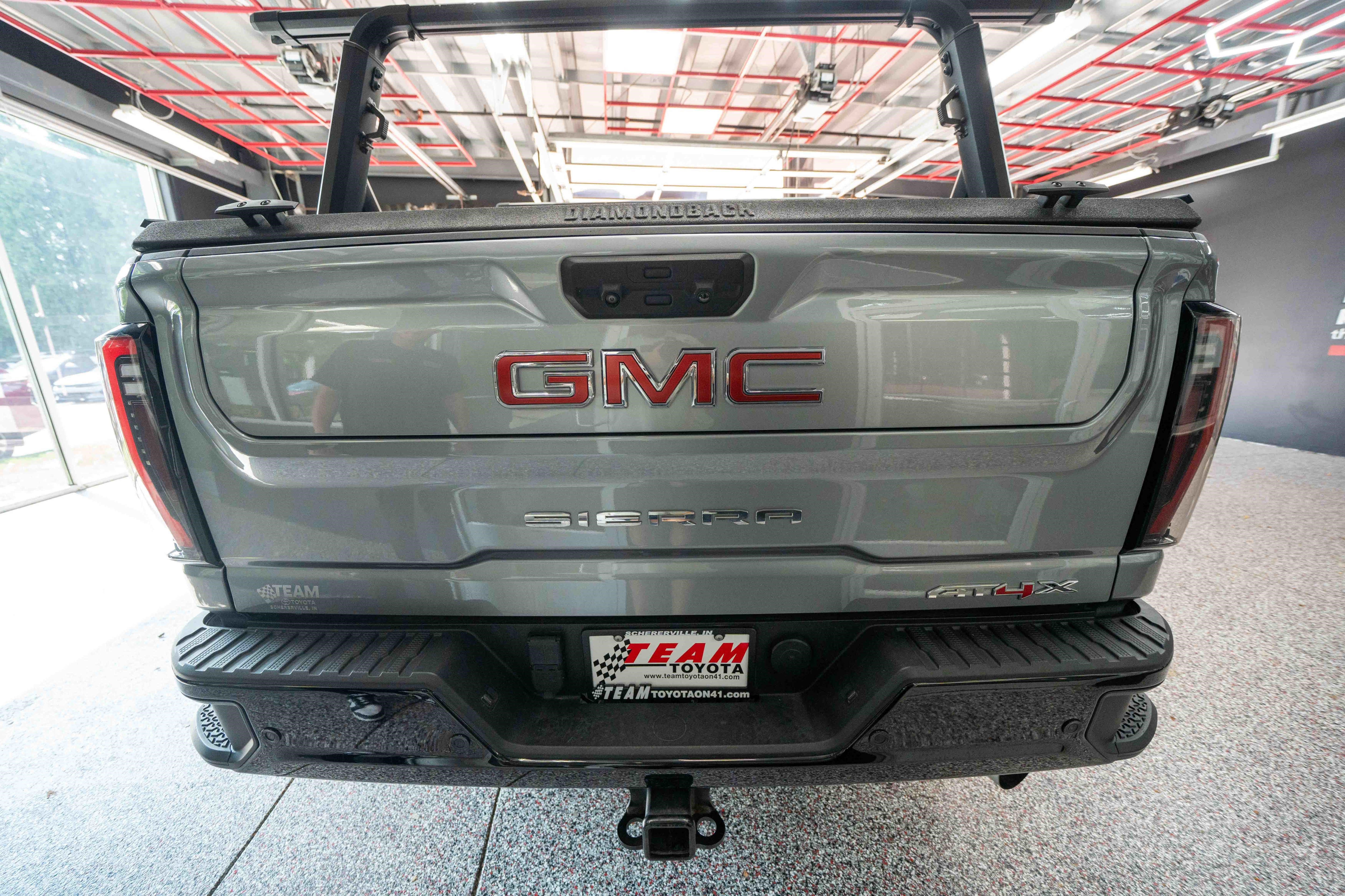 Used 2024 GMC Sierra 2500 AT4X AWD/4WD image 3
