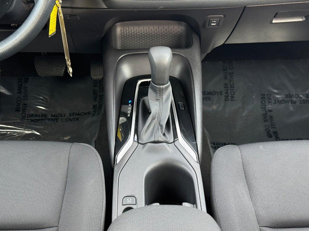 Used 2025 Toyota Corolla LE FWD image 17