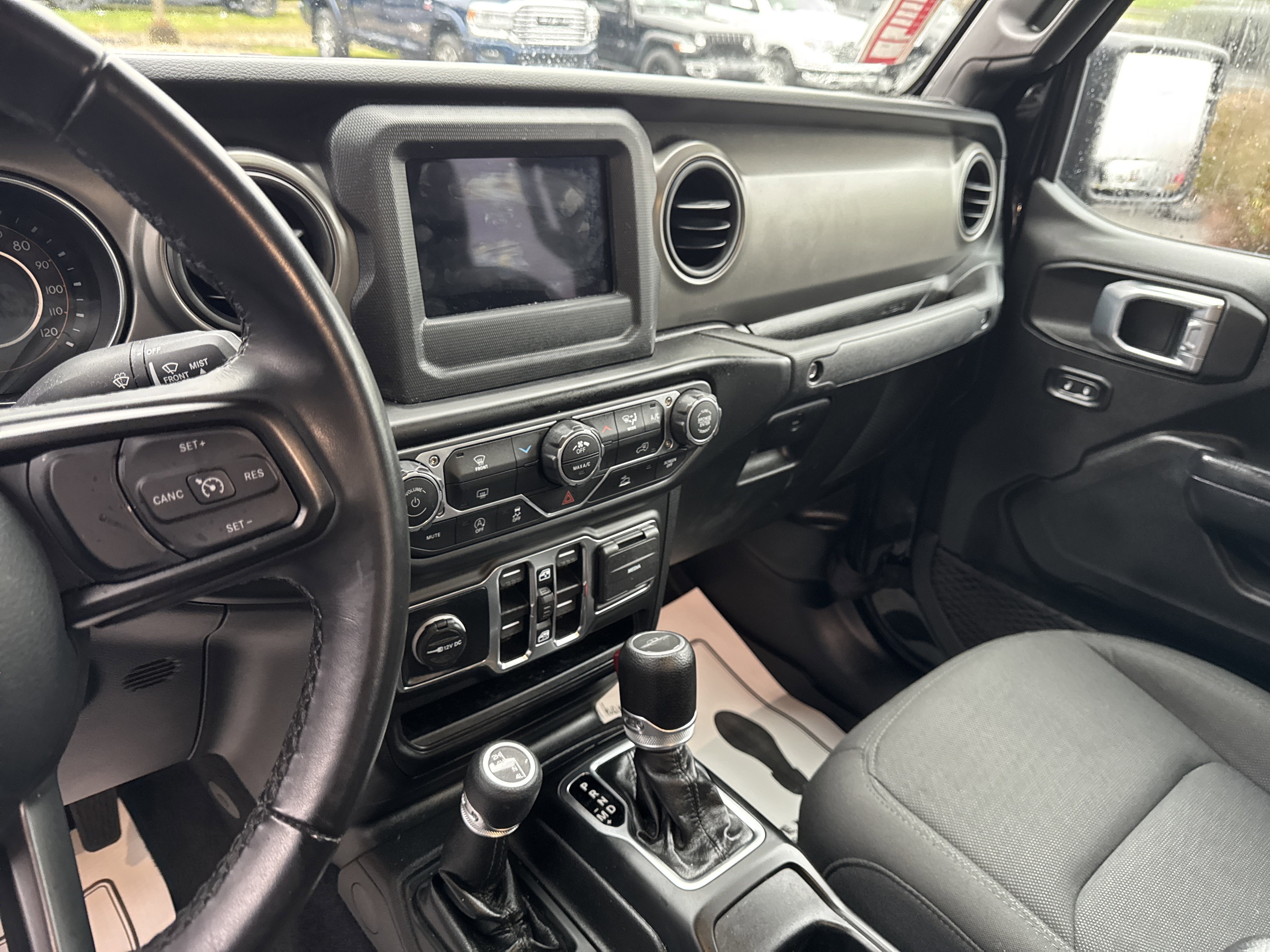 Used 2022 Jeep Gladiator Sport image 22