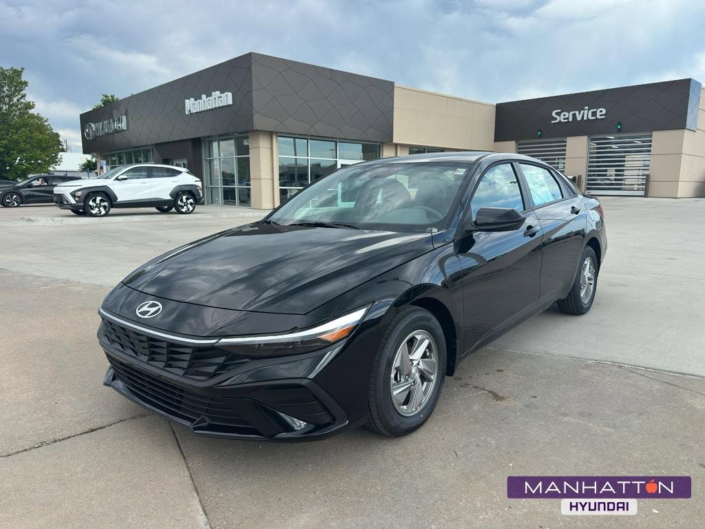 New 2026 Hyundai Elantra SE