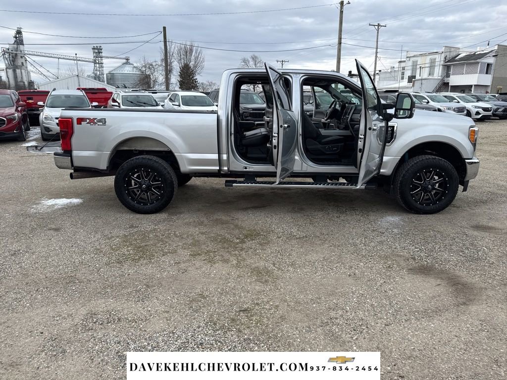 Used 2017 Ford F250 Lariat w/ Lariat Ultimate Package image 34