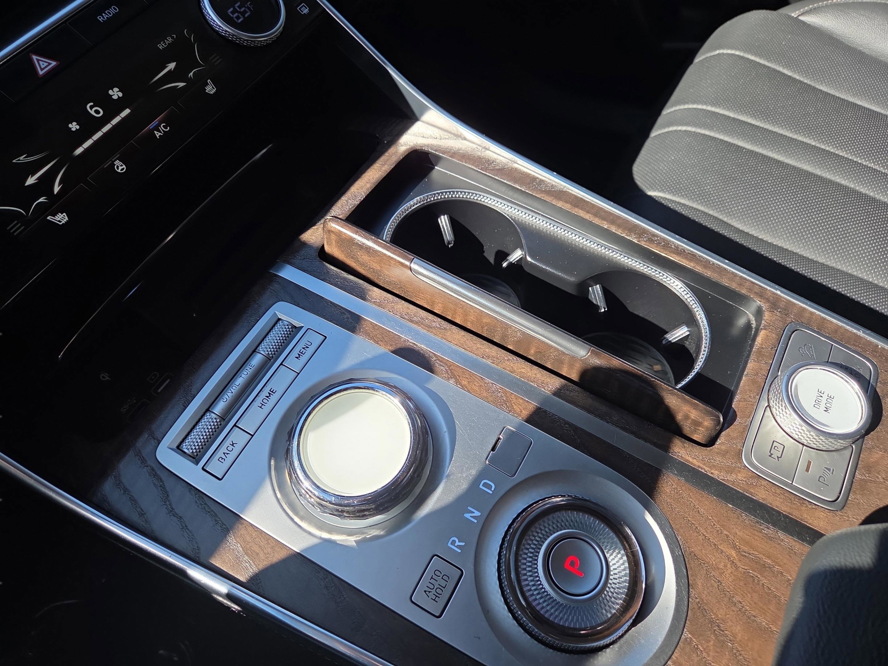 Used 2024 Genesis GV80 2.5T image 25