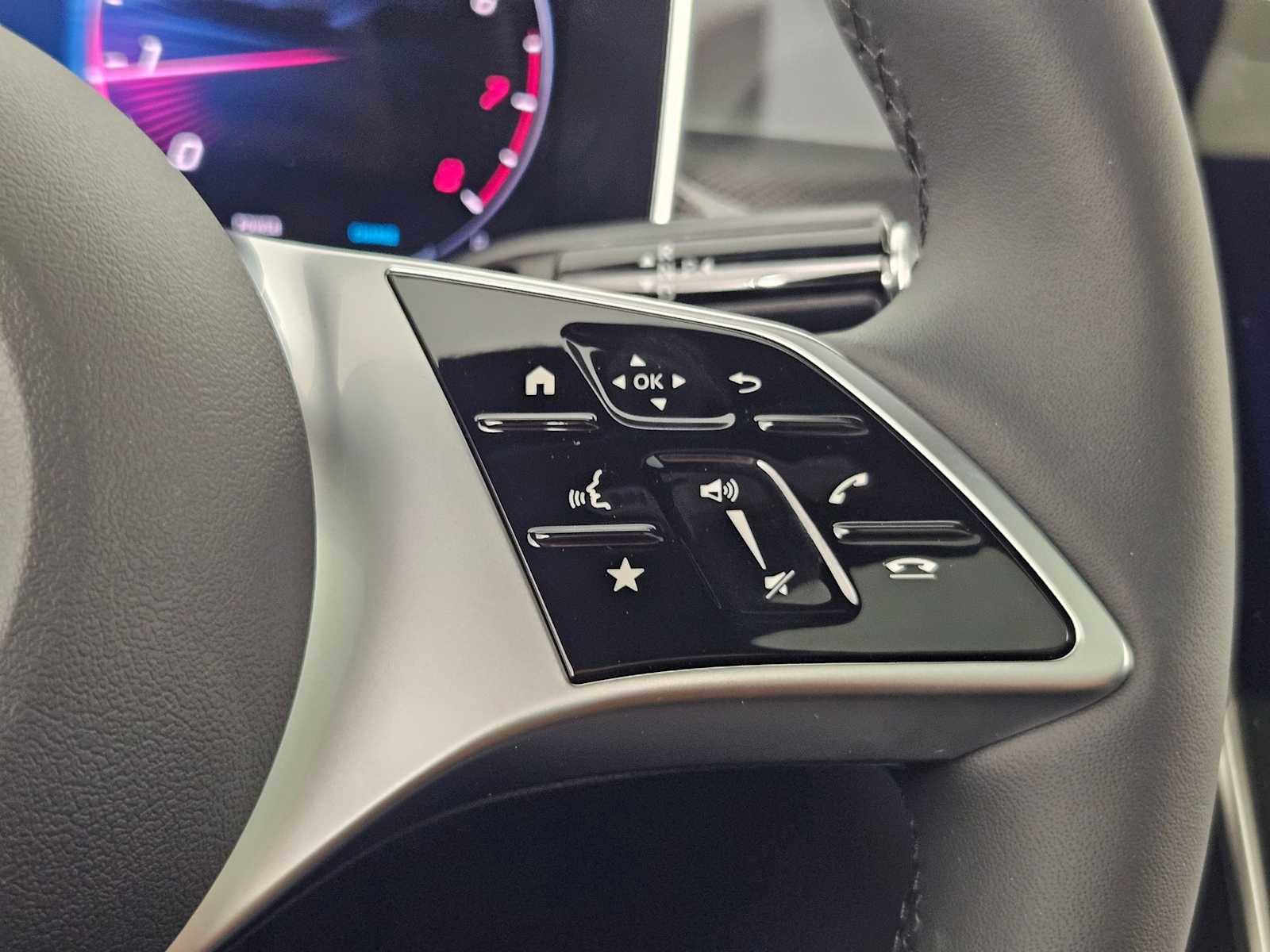 New 2025 Mercedes-Benz GLC 300 4MATIC image 26