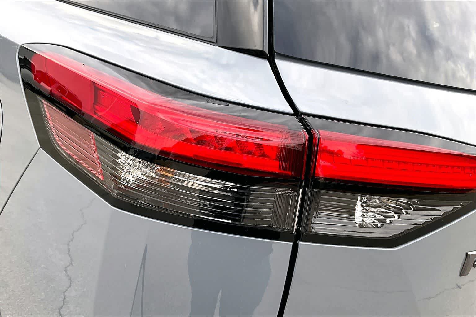 New 2026 Nissan Pathfinder Platinum w/ Cargo Package FWD image 12