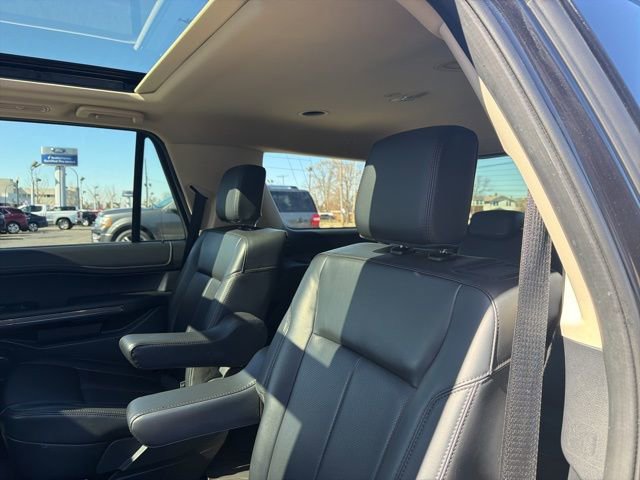 Used 2024 Ford Expedition XLT image 14
