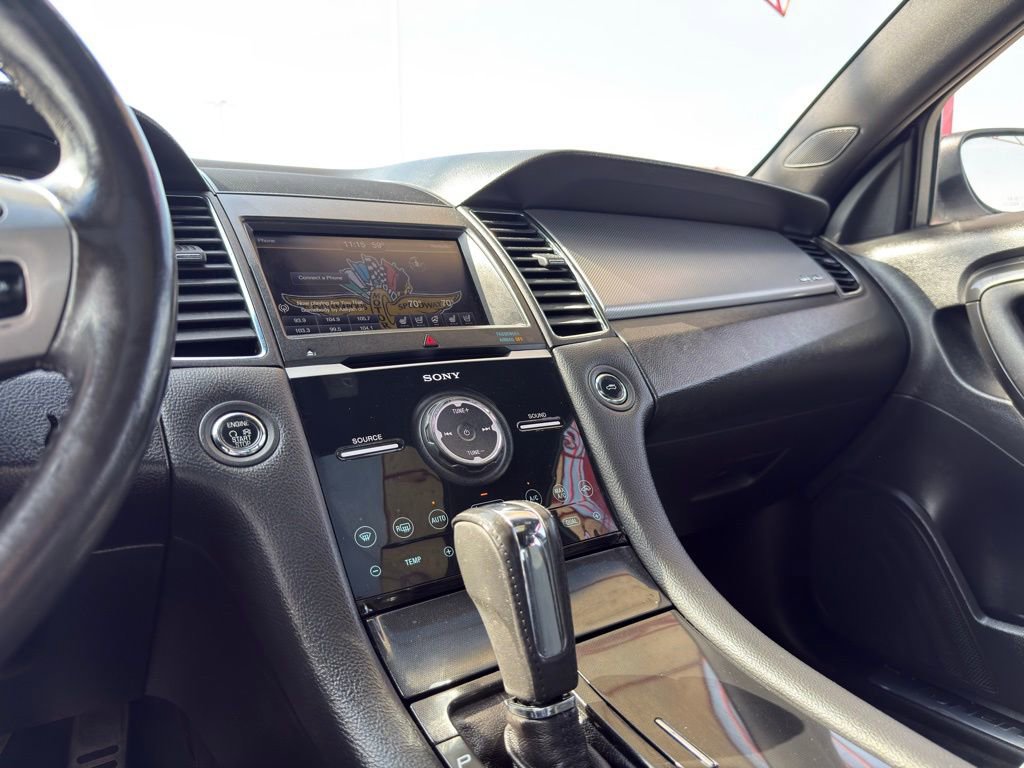 Used 2013 Ford Taurus SHO image 21