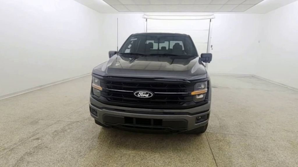 New 2025 Ford F150 XLT w/ Equipment Group 302A MID image 3