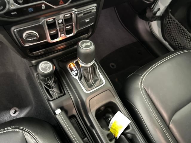 Used 2023 Jeep Wrangler Unlimited Sahara w/ Cold Weather Group image 20