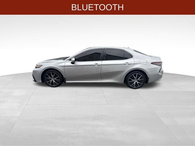 Used 2023 Toyota Camry SE FWD image 4