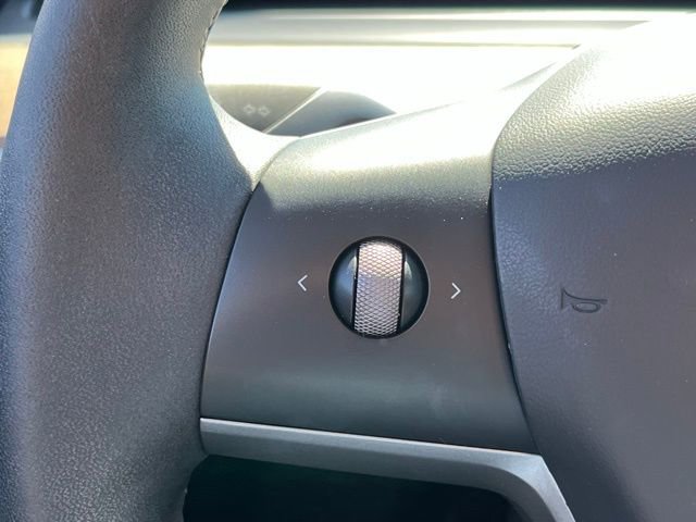 Used 2023 Tesla Model 3 Standard Range image 12