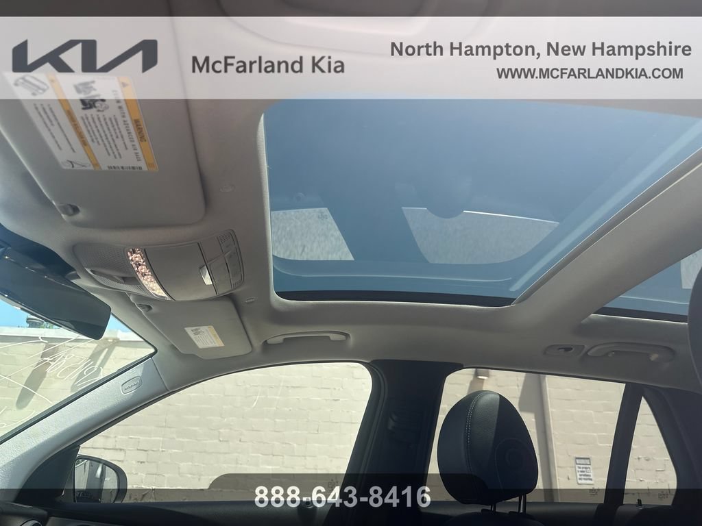 Used 2021 Mercedes-Benz GLC 300 4MATIC image 13
