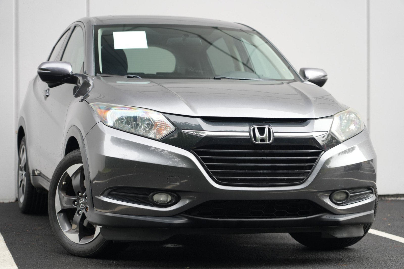 Used 2018 Honda HR-V EX image 2