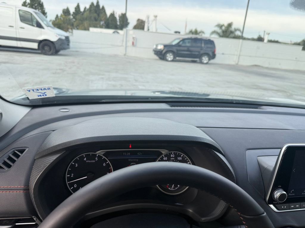 Certified 2025 Nissan Sentra SR w/ SR Premium Package image 27