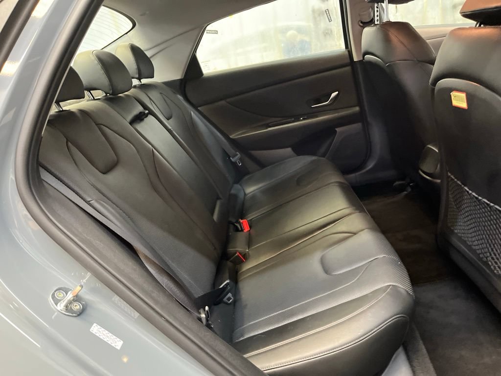 Used 2023 Hyundai Elantra Limited w/ Cargo Package FWD image 27