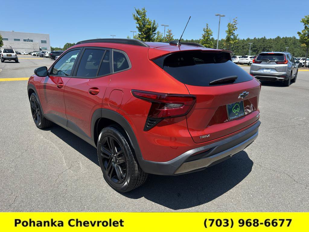Certified 2024 Chevrolet Trax ACTIV w/ Driver Confidence Package FWD image 5