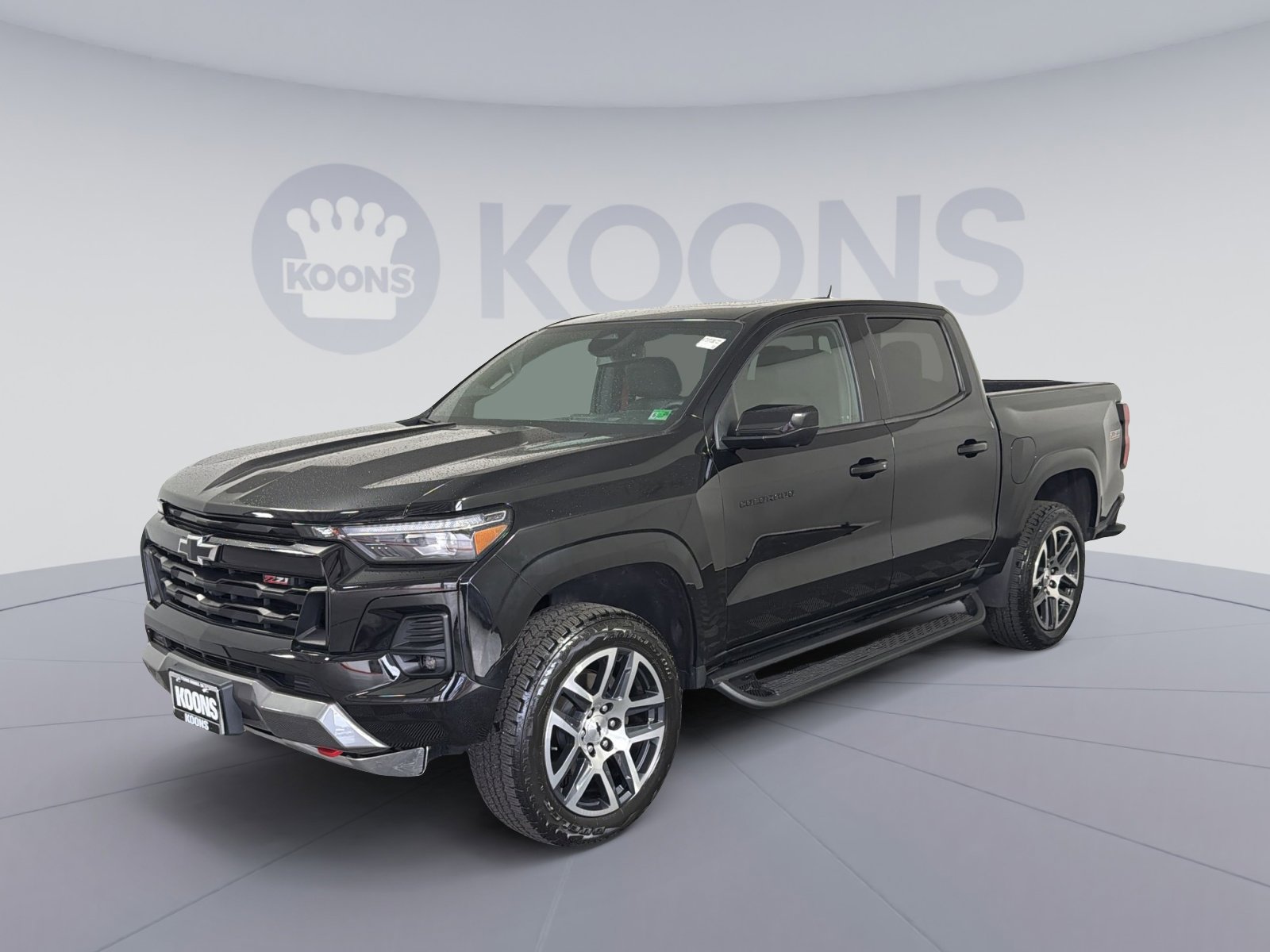 Used 2023 Chevrolet Colorado Z71 w/ Z71 Convenience Package 2