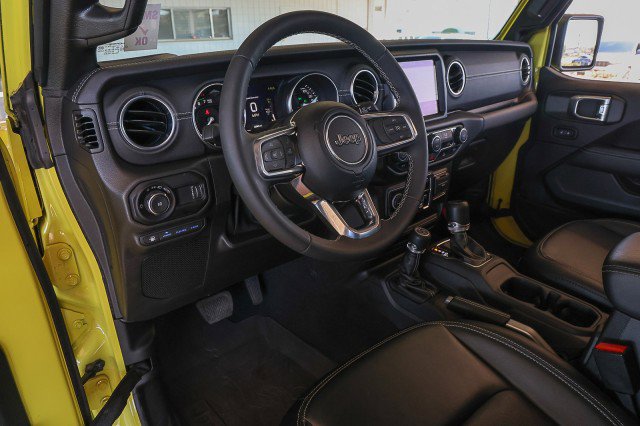 Used 2023 Jeep Wrangler Sahara AWD/4WD image 11