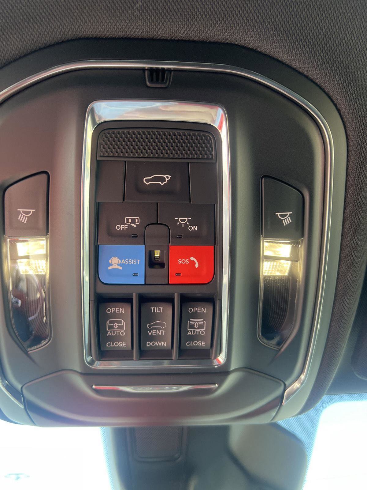 Used 2025 Jeep Grand Cherokee Limited image 13