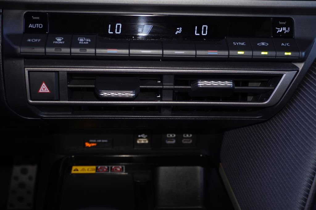 Certified 2025 Toyota Camry SE image 17