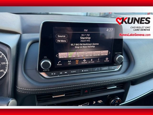 Used 2023 Nissan Rogue SV image 30