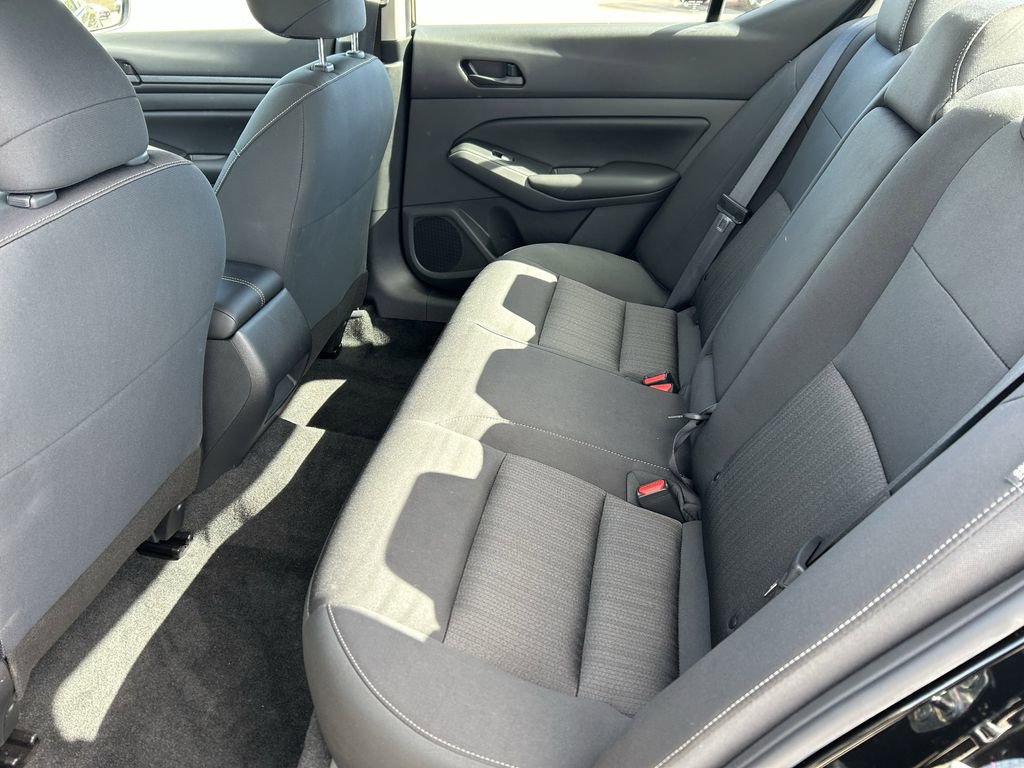 Used 2025 Nissan Altima 2.5 S image 13