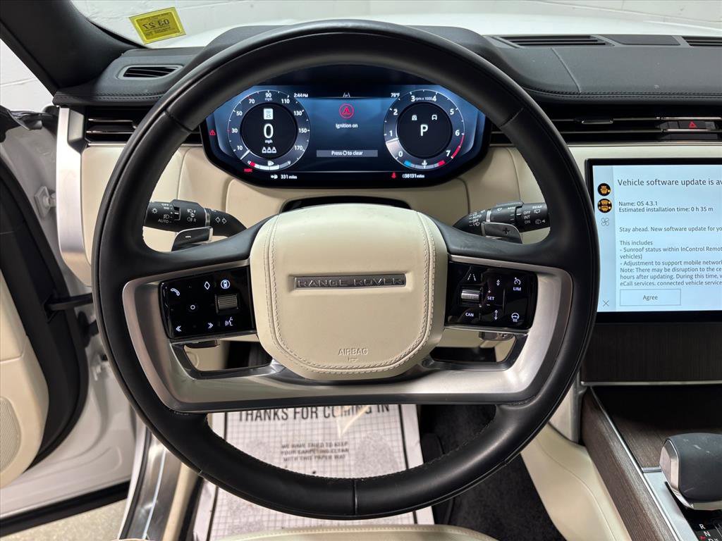 Used 2025 Land Rover Range Rover SE image 18