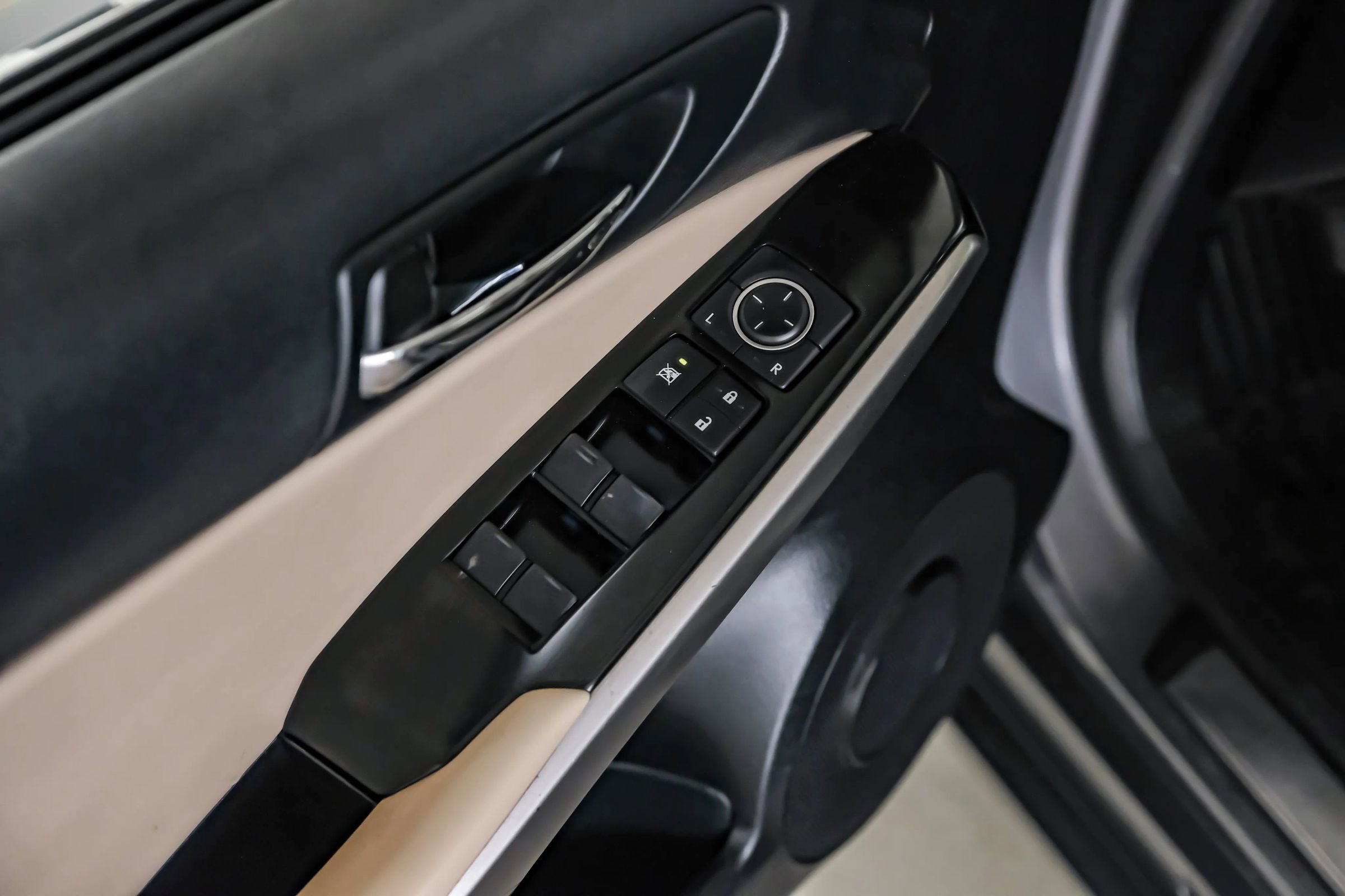 Used 2014 Lexus IS 350 w/ Navigation Package image 40