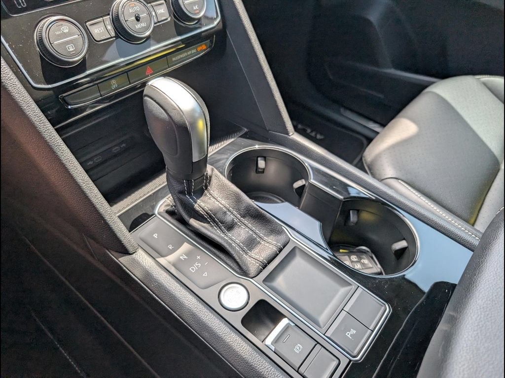 Certified 2023 Volkswagen Atlas SE FWD image 18