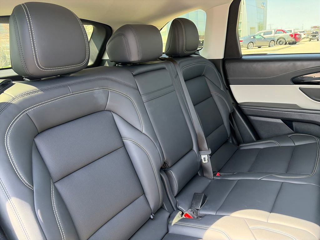 Used 2025 Lincoln Nautilus Premier AWD/4WD image 34