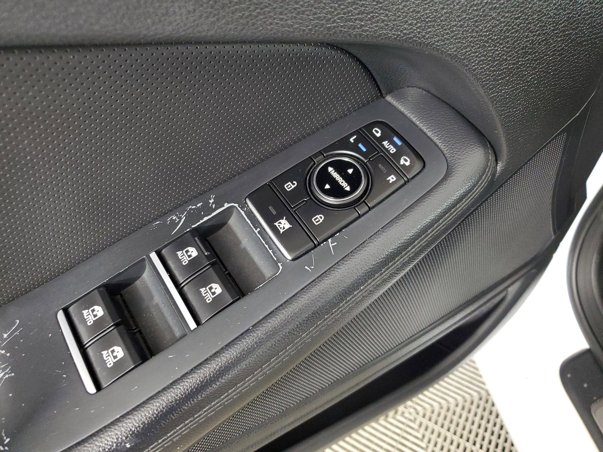 Used 2017 Genesis G80 3.8 image 26