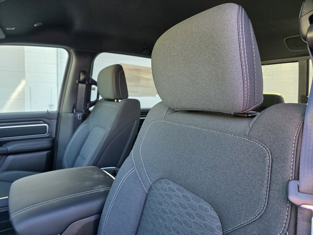 New 2026 RAM 1500 4x4 Crew Cab image 30