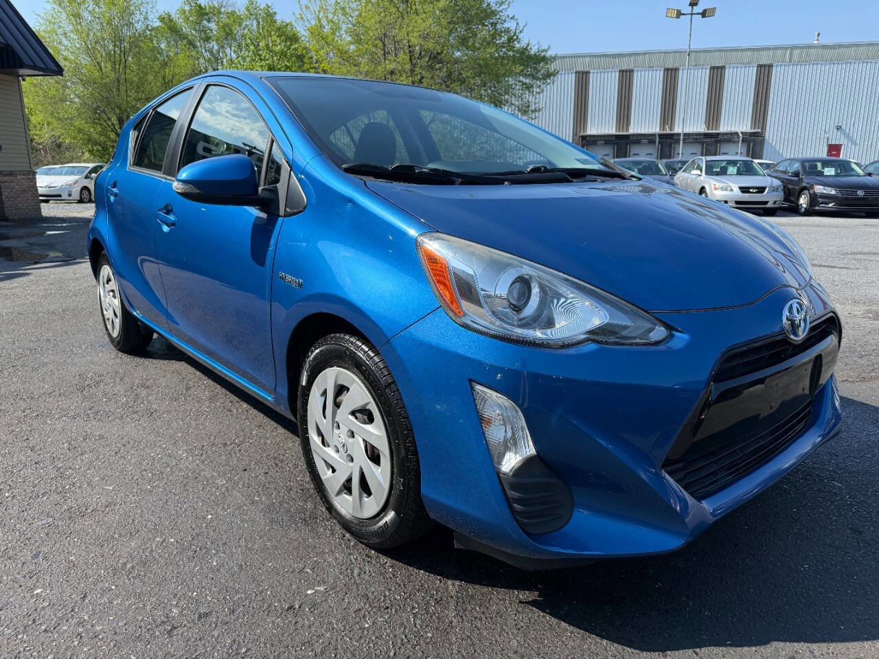 Used 2016 Toyota Prius C Two FWD image 3
