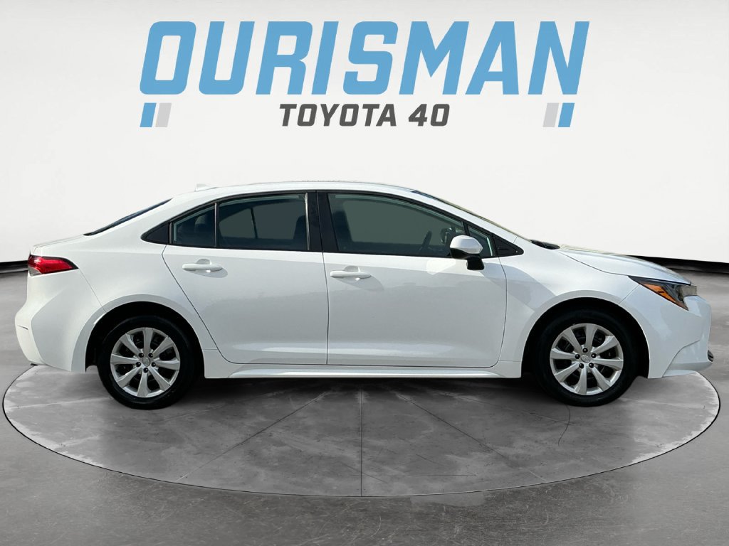Used 2025 Toyota Corolla LE FWD image 8